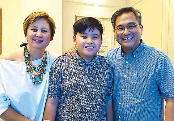Rico Hizon's wife and son. family, son, wife, spouse, relationship
